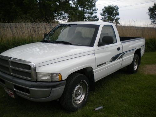 1998 dodge ram 1500 st standard cab pickup 2-door 5.2l