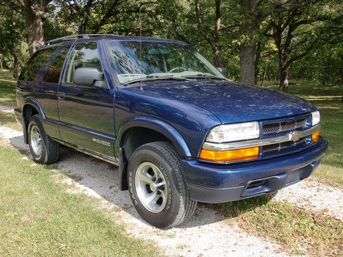 50k original miles-01 chevy suv 4.3l v6 power windows/console/cd/mag wheels/gmc