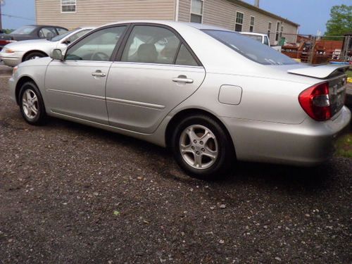 2002 toyota camry le sedan 4-door 2.4l