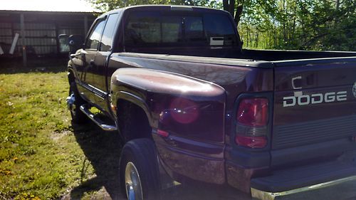 2000 dodge 1 ton, 3500, duals, dually, 4 x 4, 4 wheel drive, diesel, cummins