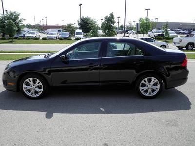 SE 2.5L CD 6 Speakers AM/FM radio MP3 decoder Radio data system Air Conditioning, image 6