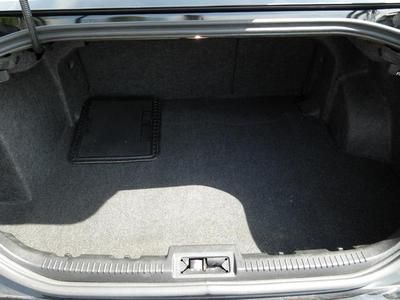 SE 2.5L CD 6 Speakers AM/FM radio MP3 decoder Radio data system Air Conditioning, image 18