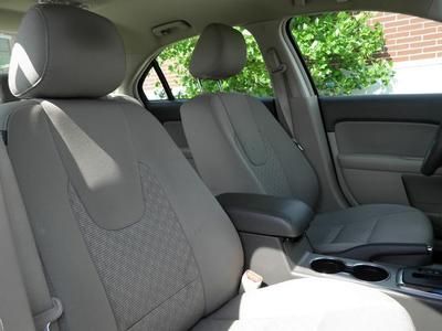 SE 2.5L CD 6 Speakers AM/FM radio MP3 decoder Radio data system Air Conditioning, image 22