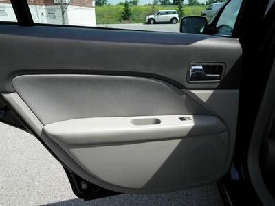 SE 2.5L CD 6 Speakers AM/FM radio MP3 decoder Radio data system Air Conditioning, image 27