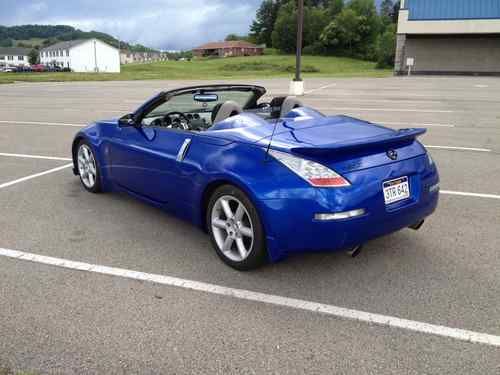 2005 nissan 350z enthusiast convertible 2-door 3.5l 6 speed