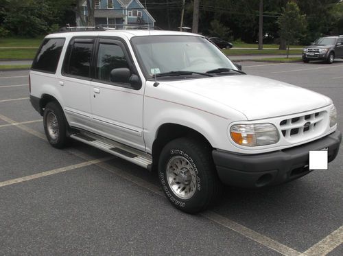 2000 ford explorer xls sport utility 4-door 4.0l 4x4