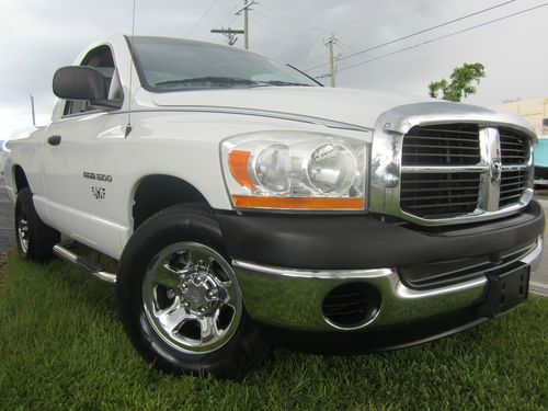 2006 dodge ram 1500 st standard cab pickup 2-door 3.7l