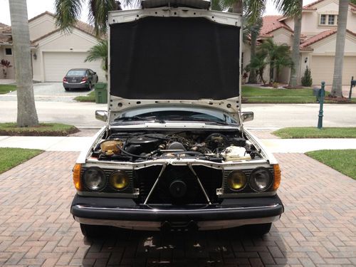 300TD Wagon. One owner for 31 years. 144,900 Miles, all original & unmolested, US $17,000.00, image 7