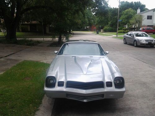 1981 Chevrolet Camaro Z28 Coupe 2-Door 5.7L, image 2