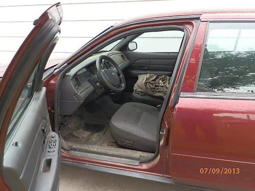 2005 ford crown victoria p71 police car