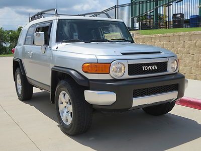 2007 fj cruiser 4x4 fully service,carfax certified, and free shipping