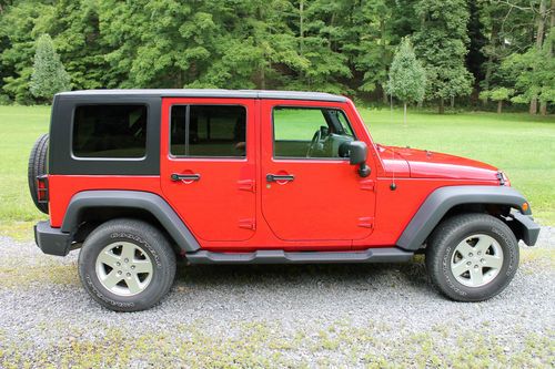 2010 Jeep Wrangler Unlimited Sport, image 3