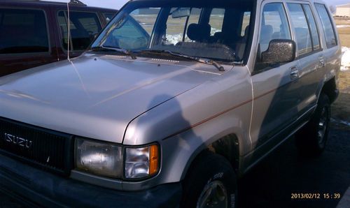 1994 isuzu trooper s sport utility 4-door 3.2l no reserve take a look