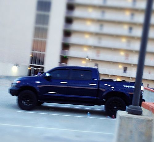 2007 toyota tundra crewmax limited 4x4 trd fully loaded