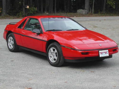 1988 pontiac fiero, 4 cylinder, 5-speed, nice clean driver