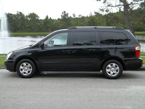 08 kia sedona minivan 3rd row third seats mini van vs nissan quest toyota sienna