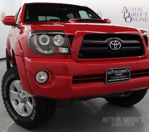 We finance 08 sr5 trd sport 6 spd side steps cd changer tow hitch bedliner tow