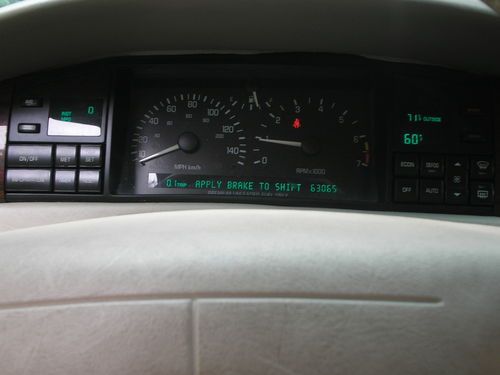1994 Cadillac Seville SLS Sedan 4-Door 4.6L Northstar 32 V, image 3