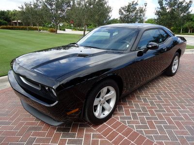 Florida 13' challenger sxt coupe 6,667 miles 3.6l v6 cd alloys mp3 automatic !!