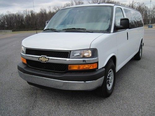 12 passenger van 4.8l v8 e85 brand new 9k miles stabilitrack lt 155 3500