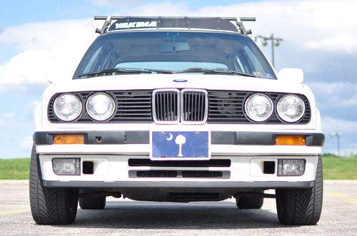 Beautiful 1990 bmw 325ix, 5-speed, awd, rare, original, 4-door, e30, 3-series