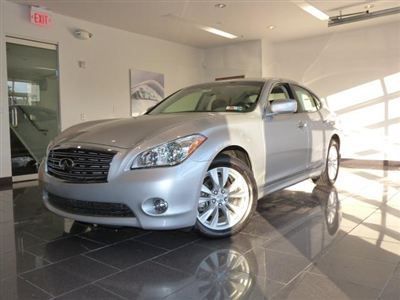 2011 infiniti m56x awd sedan. ***never titled***