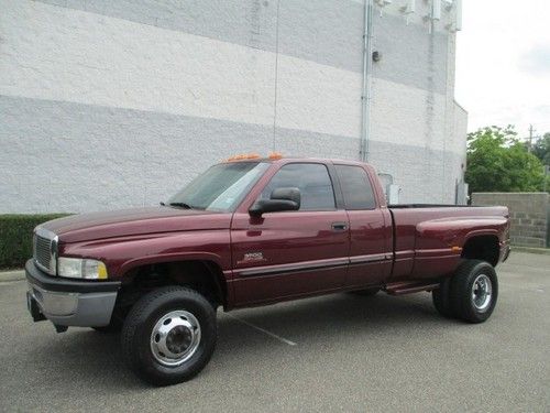 Dually diesel cummings pick up 8 foot bed