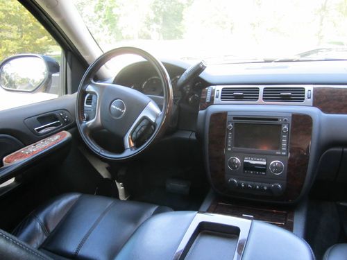 2007 GMC Sierra Denali Pickup - One Owner - Excellent Condition, US $27,500.00, image 4