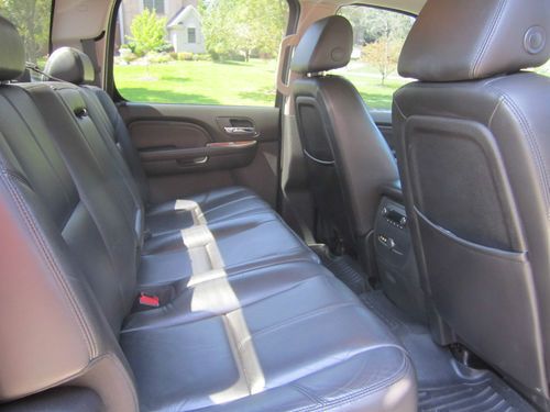 2007 GMC Sierra Denali Pickup - One Owner - Excellent Condition, US $27,500.00, image 6