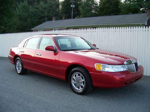 1998 lincoln signature series excellent condition! low miles!!
