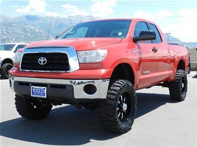 Toyota tundra crew max 4x4 custom new lift wheels tires auto shortbed low miles