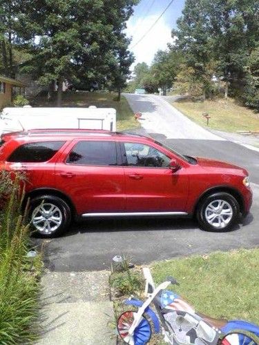 Red dodge durango 2011 5.7 hemi remote start, towing package, navagation