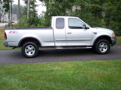 2002 ford f150 xlt- fx4 4x4, great condition