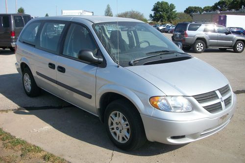 2005 dodge grand caravan se mini passenger van 4-door 3.3l