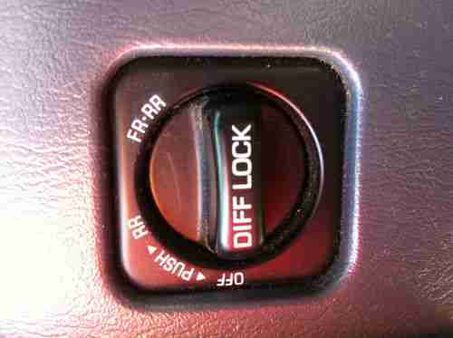 1996 Toyota Land Cruiser Base Sport Utility 4-Door 4.5L Diff Locks, image 3