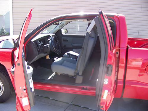 2008 Dodge Dakota ST Crew Cab Pickup 4-Door 3.7L, image 4