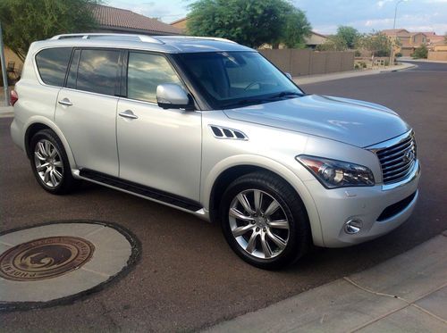 2011 infiniti qx56 4x4,technology,touring and theater pack, nav,moonroof,22's