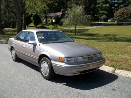 1995 ford taurus gl sedan 4-door 3.0l prestine, low miles