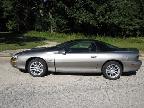 2001 Chevrolet Camaro SS Coupe - LS-2, image 2