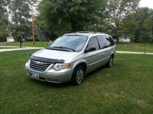 2006 chrysler town and country