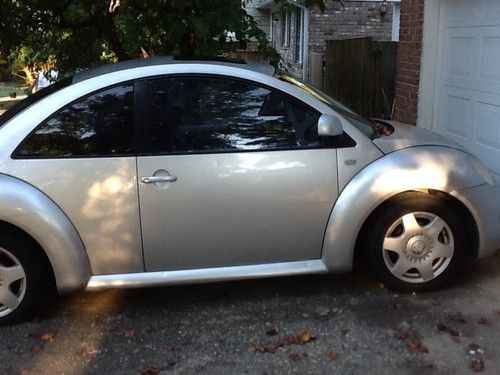 2000 volkswagen beetle gl hatchback 2-door 2.0l