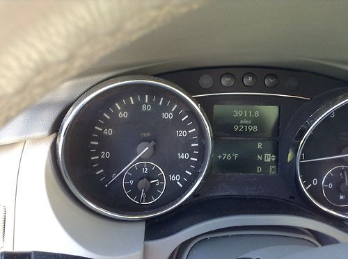 2007 R350 Mercedes, Best Color Combo-White/Tan, image 10
