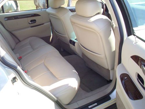 2002 Lincoln Town Car Cartier L Sedan 4-Door 4.6L, image 9