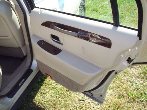 2002 Lincoln Town Car Cartier L Sedan 4-Door 4.6L, image 10