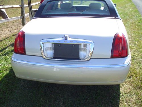 2002 Lincoln Town Car Cartier L Sedan 4-Door 4.6L, image 11