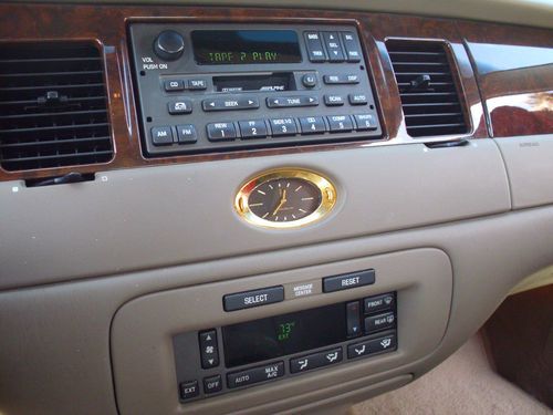 2002 Lincoln Town Car Cartier L Sedan 4-Door 4.6L, image 19