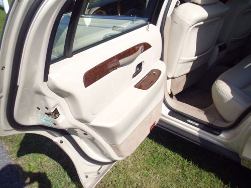 2002 Lincoln Town Car Cartier L Sedan 4-Door 4.6L, image 24