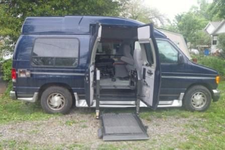 2003 ford e-150 ada compliant passenger  van 2-door 4.6l