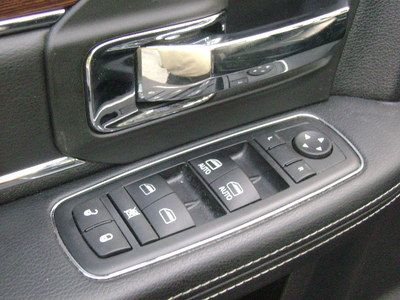 2013 DODGE RAM CREW CAB 2500 LARAMIE SRW 6 SPD MANUAL LEATHER SPRAYIN LINER NAV, image 25