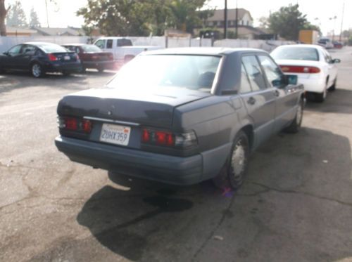1991 Mercedes 190E, NO RESERVE, image 2
